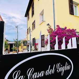 Camera grande con letto king size